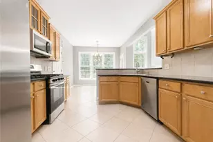 1707 Hidden Pond Cir, Lawrenceville, GA 30043 - Photo 8