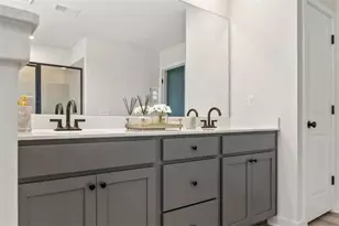 8565 Oak Hollow Way, Cumming, GA 30041 - Photo 16