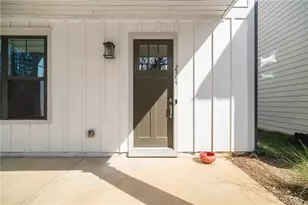 2369 Rover Ct, Atlanta, GA 30317 - Photo 2