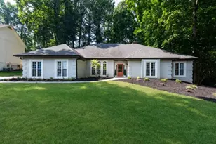 5662 Creekside Dr, Peachtree Corners, GA 30092 - Photo 1