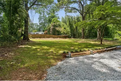 401 Ashburton Avenue SE, Atlanta, GA 30317 - Photo 4