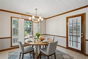 145 Shelli Ln, Roswell, GA 30075 - Photo 4