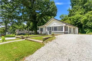 181 Barfield Ave SW, Atlanta, GA 30310 - Photo 2