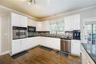 4461 Weston Dr SW, Lilburn, GA 30047 - Photo 10