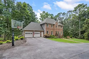 231 Trenton Ln, Canton, GA 30115 - Photo 2