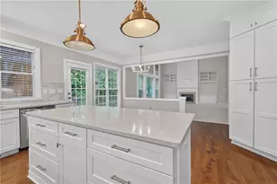 2093 Wrights Mill Cir NE, Atlanta, GA 30324 - Photo 22