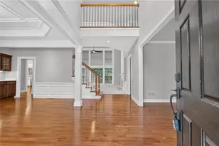 2093 Wrights Mill Cir NE, Atlanta, GA 30324 - Photo 10