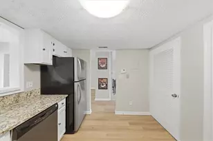7750 Roswell Rd, Sandy Springs, GA 30350 - Photo 10
