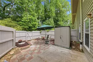 7750 Roswell Rd, Sandy Springs, GA 30350 - Photo 32