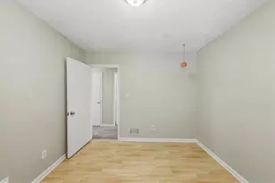 7750 Roswell Rd, Sandy Springs, GA 30350 - Photo 28