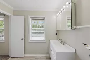 7750 Roswell Rd, Sandy Springs, GA 30350 - Photo 26