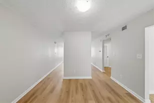 7750 Roswell Rd, Sandy Springs, GA 30350 - Photo 16