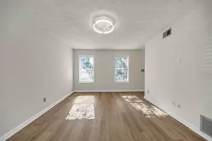 7750 Roswell Rd, Sandy Springs, GA 30350 - Photo 4