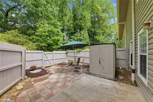 7750 Roswell Rd, Sandy Springs, GA 30350 - Photo 32