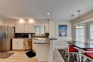 6110 Windsor Trace Dr, Peachtree Corners, GA 30092 - Photo 8