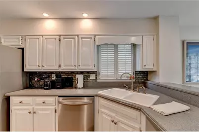6110 Windsor Trace Drive, Peachtree Corners, GA 30092 - Photo 10