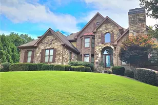 930 Chateau Forest Rd, Hoschton, GA 30548 - Photo 2