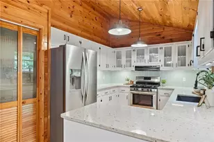 946 Laurel Cir, Blue Ridge, GA 30513 - Photo 10