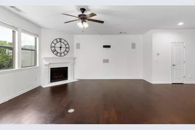 1575 Trailview Way NE, Atlanta, GA 30329 - Photo 2