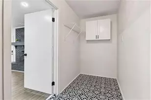 412 Derbyshire Dr, Stone Mountain, GA 30088 - Photo 22