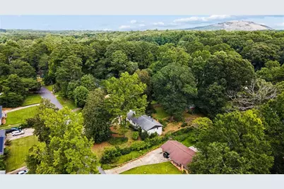 412 Derbyshire Drive, Stone Mountain, GA 30088 - Photo 32