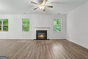 516 Brks Vlg Dr, Pendergrass, GA 30567 - Photo 4
