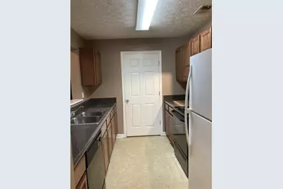 7201 Fairington Ridge Circle, Lithonia, GA 30038 - Photo 2