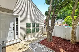 2692 Meadowlawn Dr SE, Marietta, GA 30067 - Photo 4