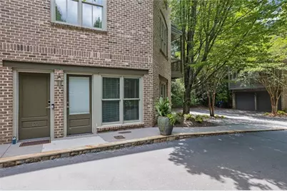 120 Green Oak Drive Unit #3, Roswell, GA 30075 - Photo 2