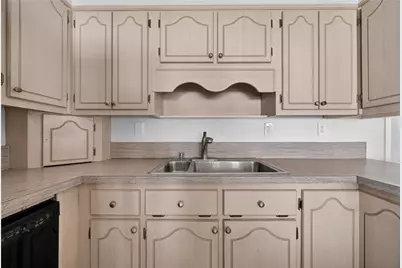 3245 Village Glen Trail S, Snellville, GA 30039 - Photo 14