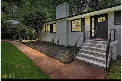 599 Holly Drive, Gainesville, GA 30501 - Photo 2