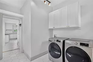 691 Florence Pl NW, Atlanta, GA 30318 - Photo 14