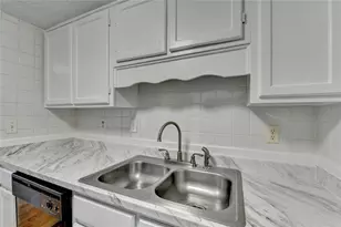 5607 Executive Way, Norcross, GA 30071 - Photo 20
