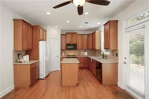 204 Northbrooke Ct, Woodstock, GA 30188 - Photo 10