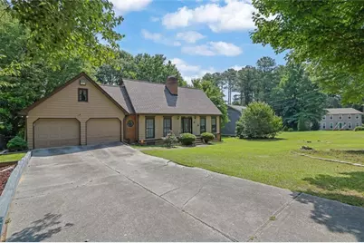 2683 Ashworth Circle SW, Snellville, GA 30078 - Photo 2