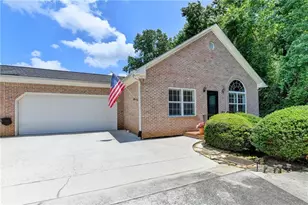 3321 Raes Creek Rd, Marietta, GA 30008 - Photo 2