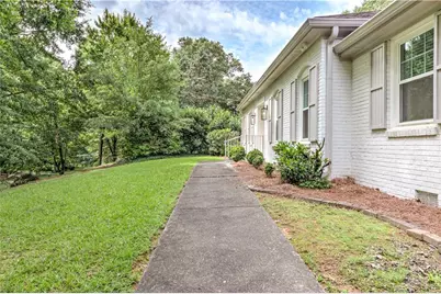 7350 Hunters Branch Drive, Atlanta, GA 30328 - Photo 8