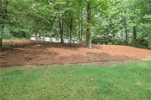 7350 Hunters Branch Dr, Atlanta, GA 30328 - Photo 6