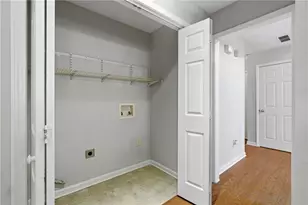 702 River Hill Dr, Lawrenceville, GA 30046 - Photo 18