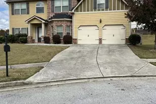 921 Prather Ct, Loganville, GA 30052 - Photo 2
