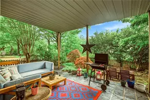 4565 Windsor Park Pl, Atlanta, GA 30342 - Photo 12