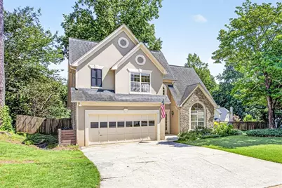 650 Ruxbury Court, Suwanee, GA 30024 - Photo 2
