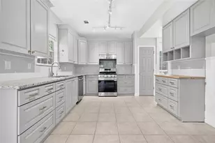 650 Ruxbury Ct, Suwanee, GA 30024 - Photo 8