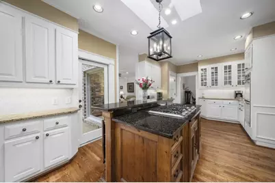 8865 Buckhorn, Sandy Springs, GA 30350 - Photo 12