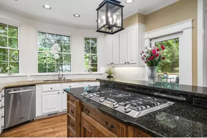 8865 Buckhorn, Sandy Springs, GA 30350 - Photo 14