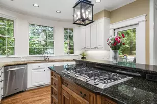 8865 Buckhorn, Sandy Springs, GA 30350 - Photo 14