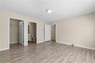 1202 Fairington Village Dr, Lithonia, GA 30038 - Photo 14