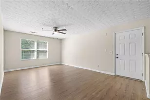 1202 Fairington Village Dr, Lithonia, GA 30038 - Photo 4