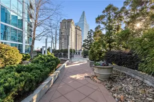 3324 Peachtree Rd NE, Atlanta, GA 30326 - Photo 24