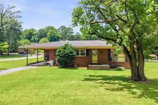 101 Jackson St, Calhoun, GA 30701 - Photo 1